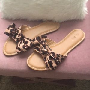 Size 9 old navy leopard sandal